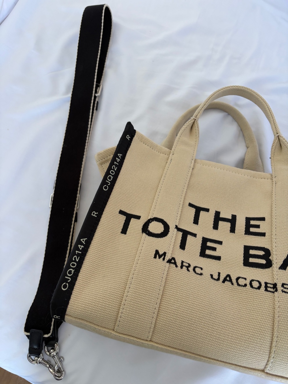 Marc Jacob’s Beige Tote - Picture 3 of 3